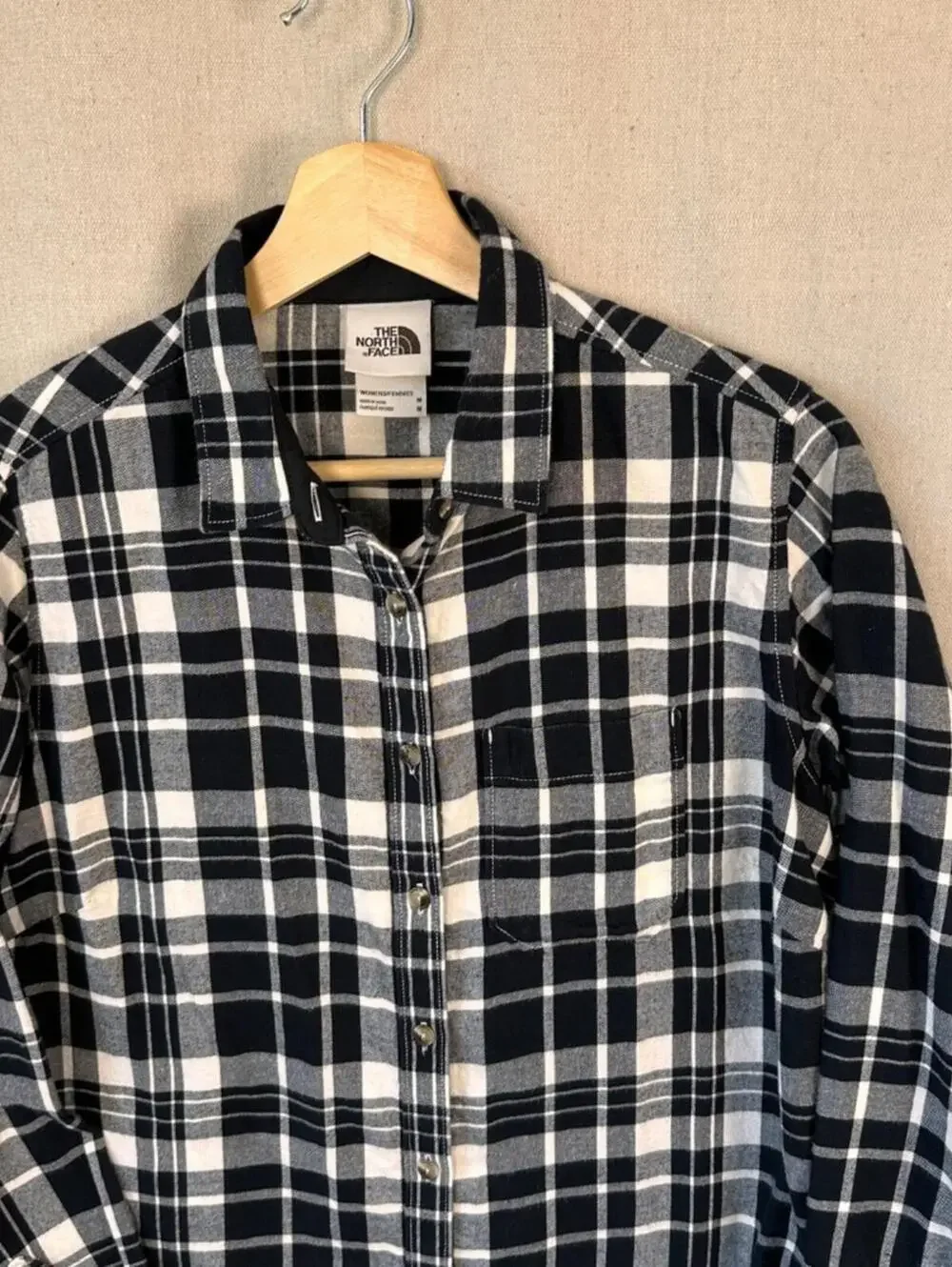 The North Face Womens Plaid Berkeley Girlfriend Shirt‎ M